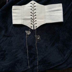 corset belt with chain